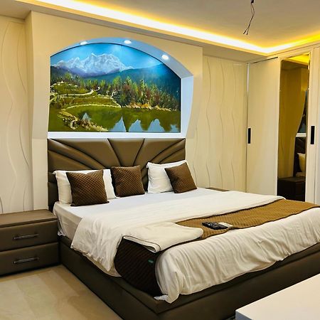 Bob Adventures Hotel Dehradun Buitenkant foto