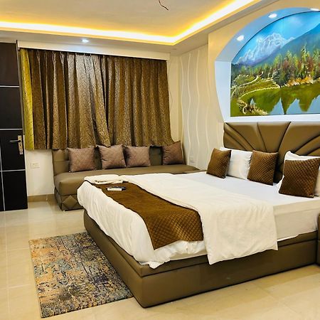 Bob Adventures Hotel Dehradun Buitenkant foto